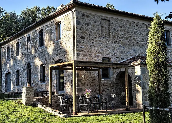 Tenuta San Galgano * モンティチャーノ